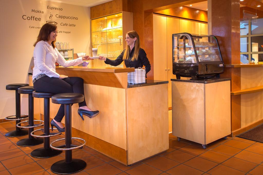 ホテル Arberland Tagungshaus レーゲン エクステリア 写真